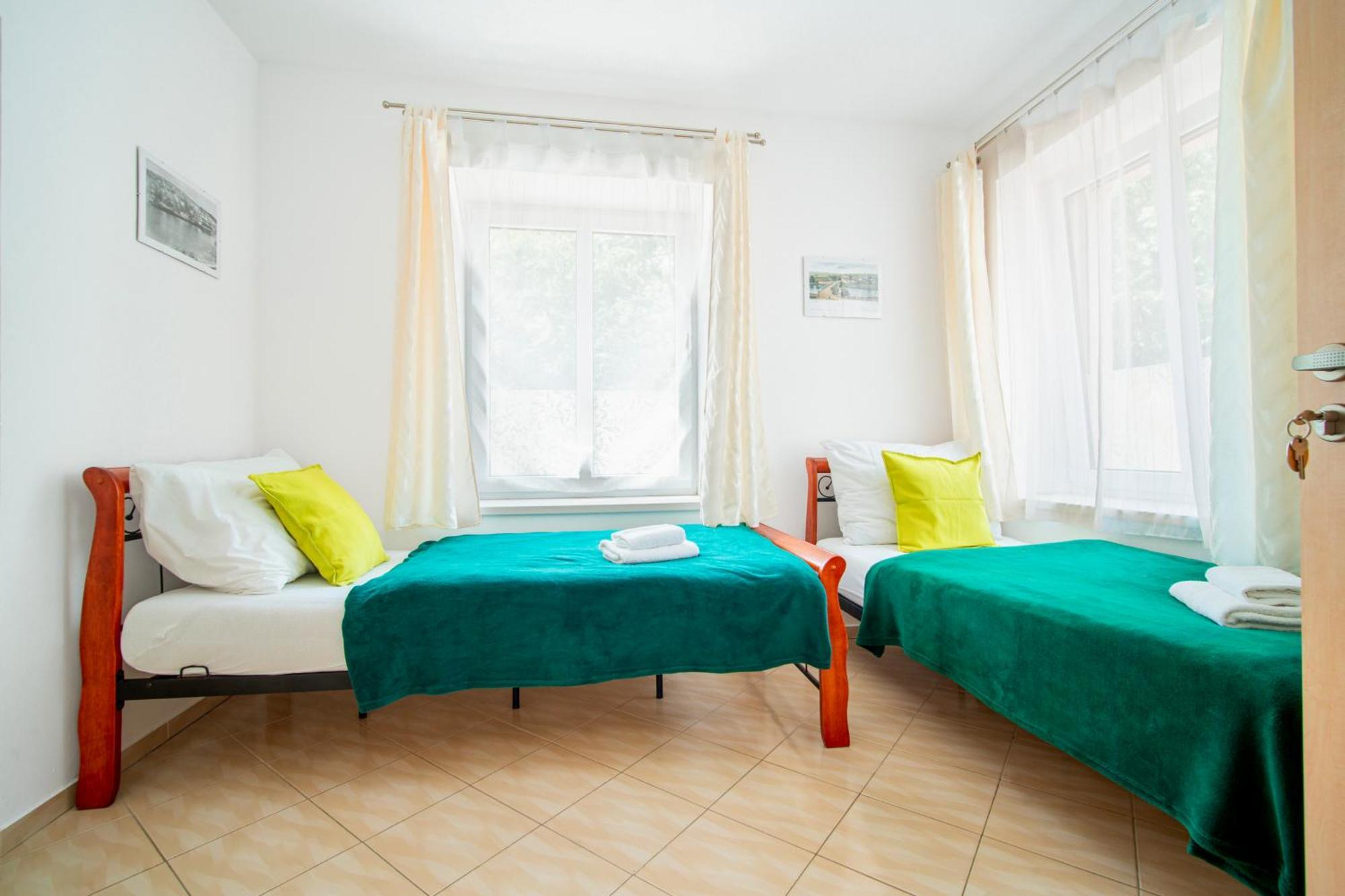 Hotel Ostende Chocerady Bagian luar foto