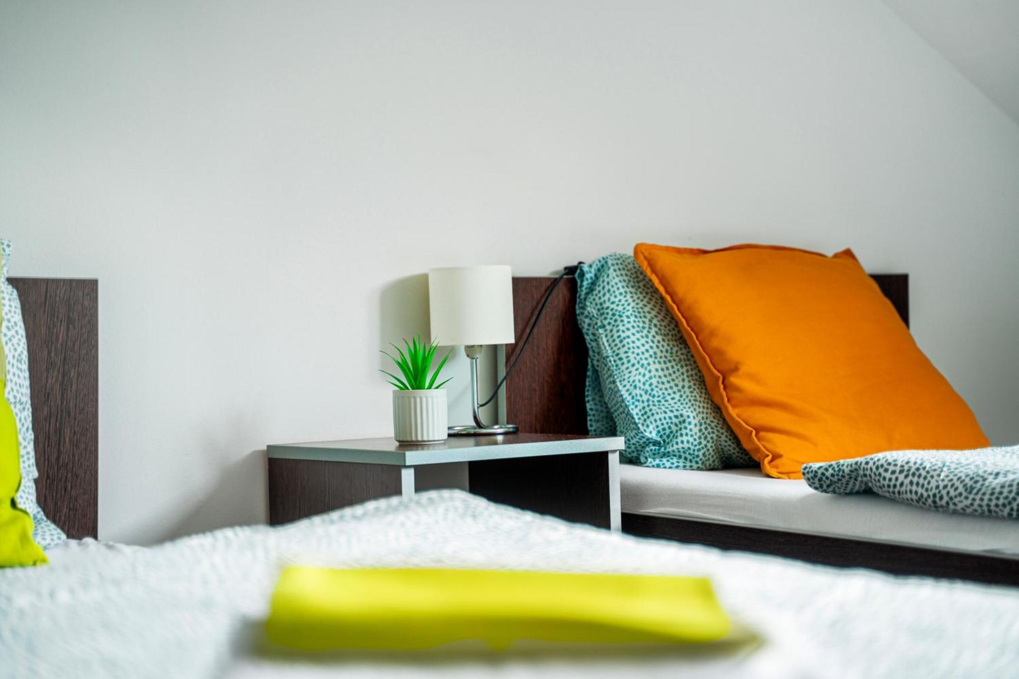 Hotel Ostende Chocerady Bagian luar foto