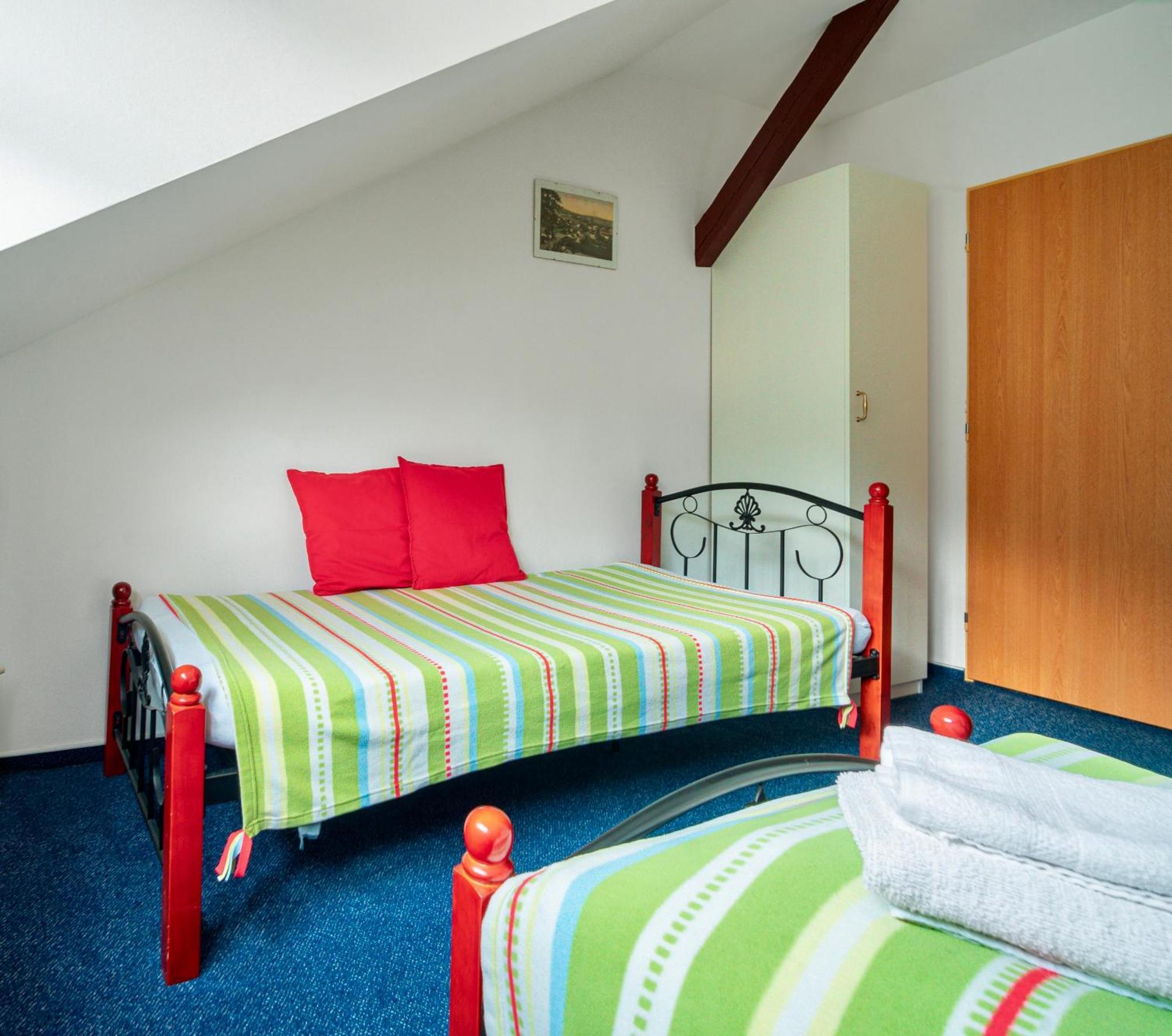 Hotel Ostende Chocerady Bagian luar foto