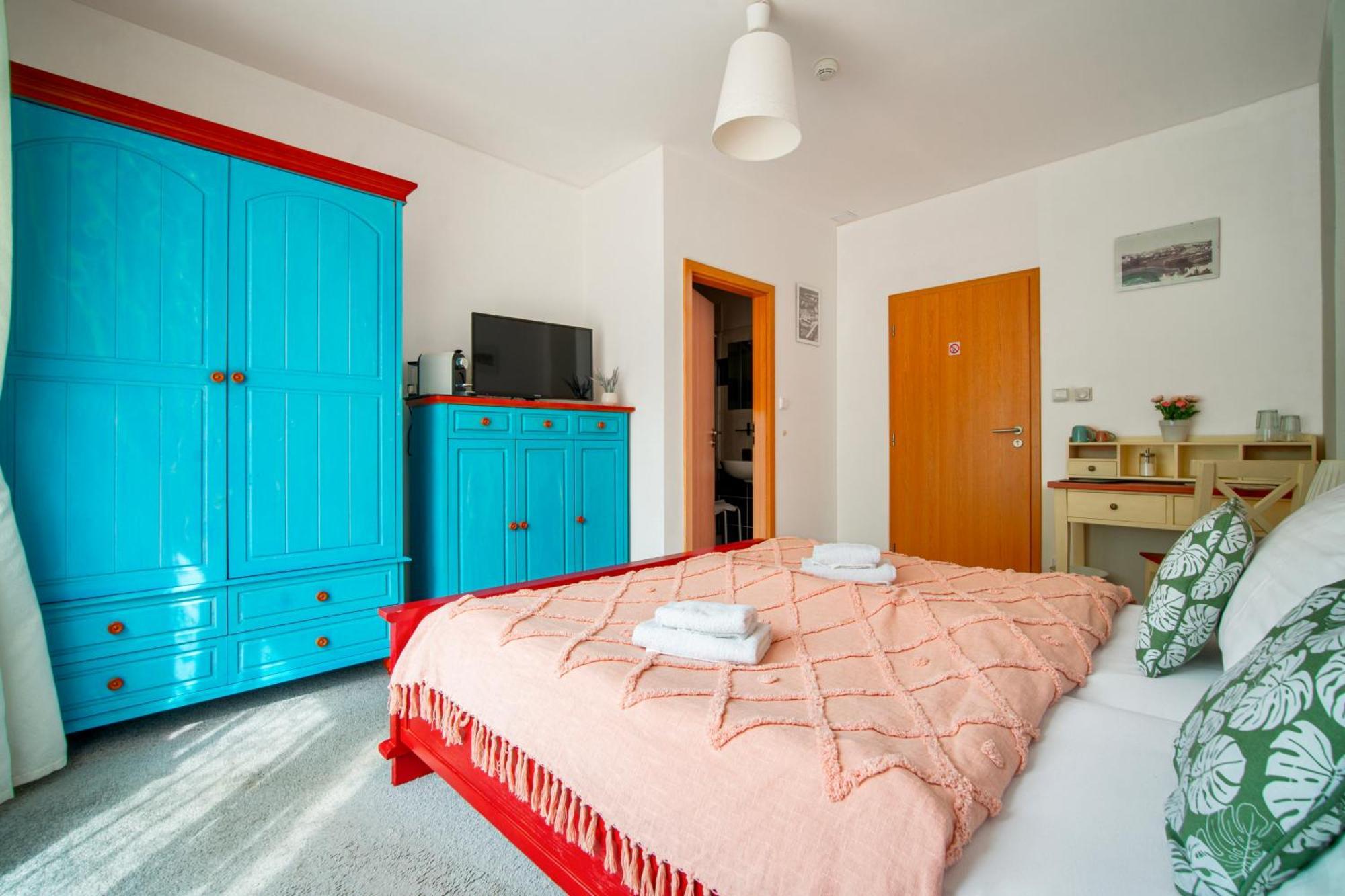 Hotel Ostende Chocerady Bagian luar foto